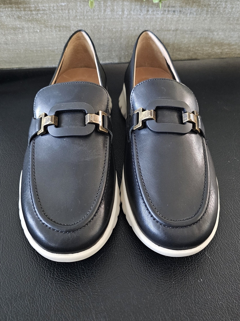 Brioso Black Leather Women's Loafers Hybrid Sneakers W/Gold Bit Women's Sz 8.5